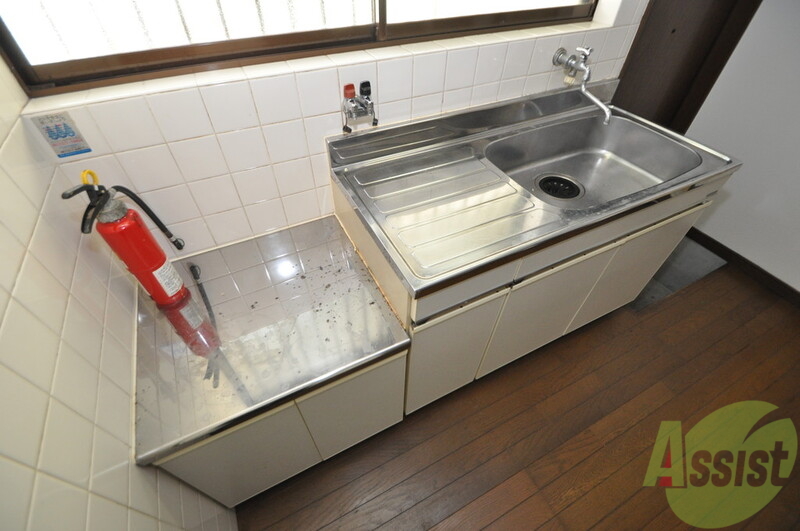 キッチン　ガスコンロがおけます、お料理好きにはうれしい広さです