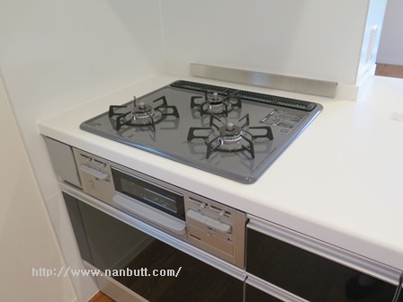 その他設備　3口コンロ付きシステムキッチン