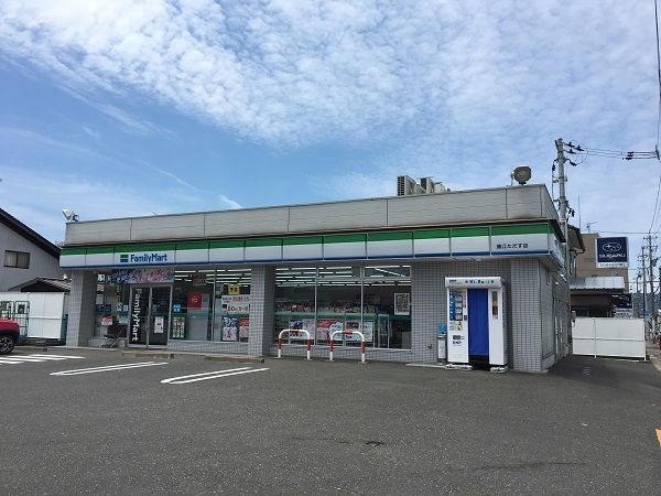 【鯖江市丸山町のアパートのコンビニ】