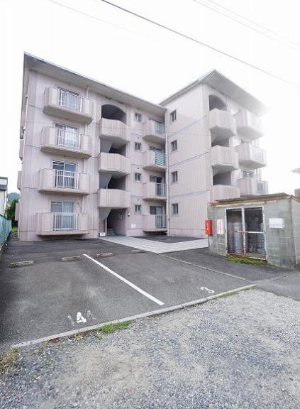 糟屋郡篠栗町大字篠栗のマンションの建物外観