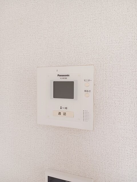 セキュリティ　来訪者の姿が確認できます。