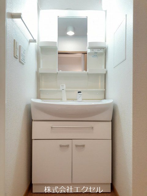 洗面設備　独立洗面台です。