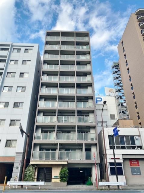 横須賀市小川町のマンションの建物外観