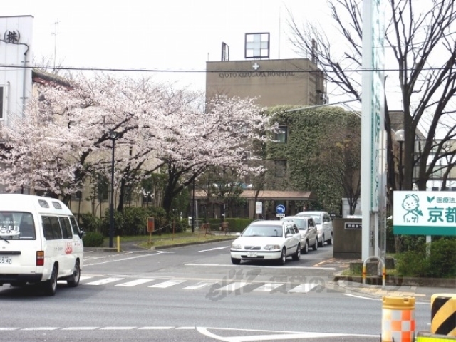 【カザリべ城陽駅前の病院】