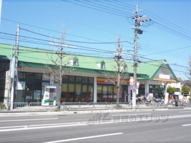 【京都市右京区嵯峨二尊院門前善光寺山町のアパートのスーパー】