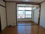 居室・リビング　２部屋を１部屋にした９帖の洋室