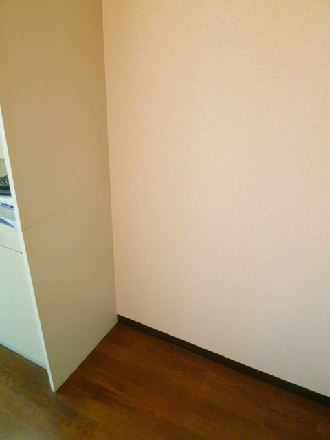 その他　冷蔵庫置き場です。大きめのものも置くことが出来ます♪