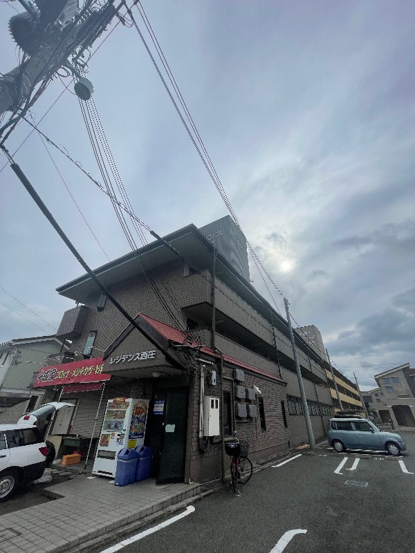 姫路市西庄のマンションの建物外観