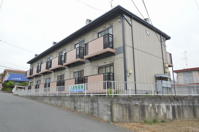 東広島市八本松東のマンションの建物外観