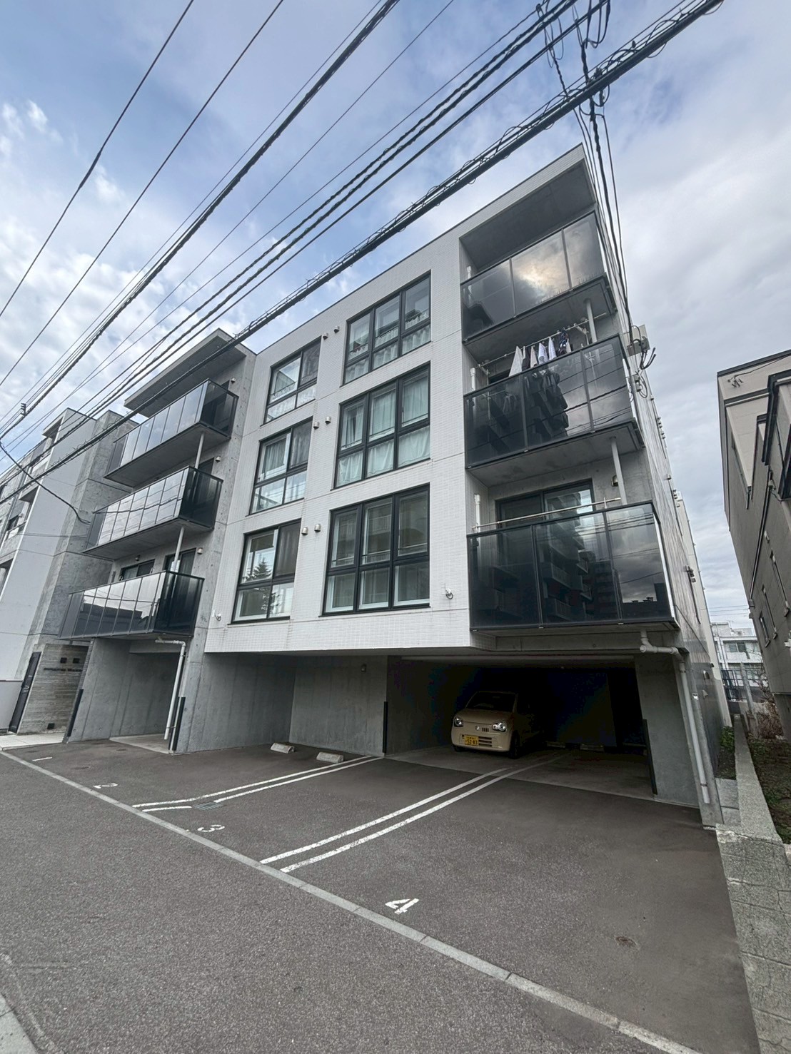 北海道札幌市西区八軒三条東１（マンション）の賃貸物件の外観