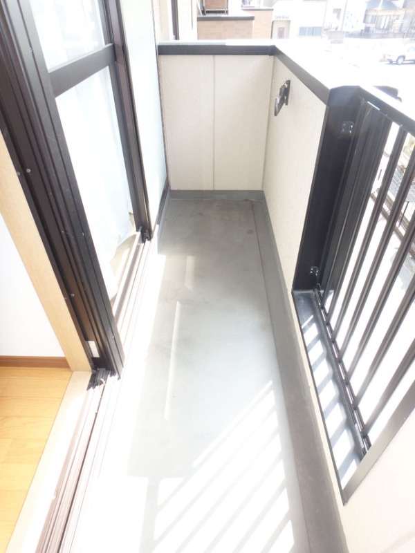 バルコニー　南向きで日当たり良好♪