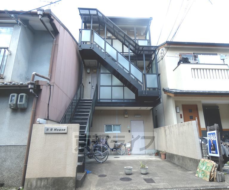 建物外観　閑静な住宅街です。