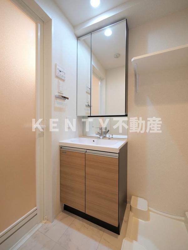 洗面設備　コンパクトで使いやすい洗面所