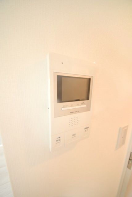 セキュリティ　★安心のモニター付きインターホンです★