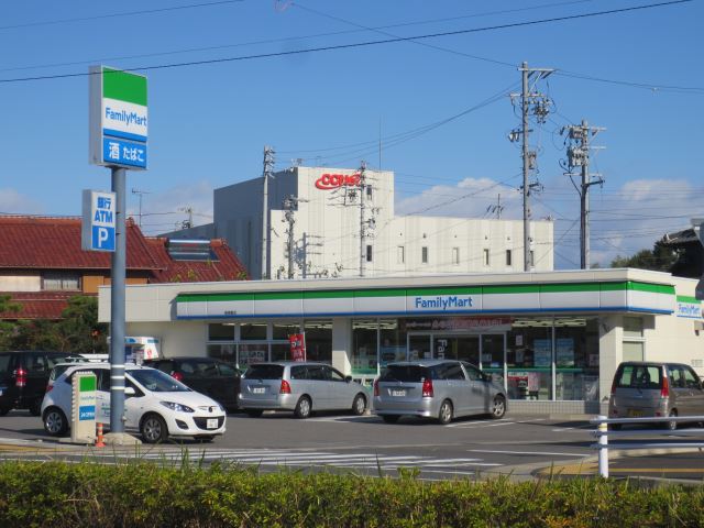 コンビニ　ファミリーマート（コンビニ）まで350m