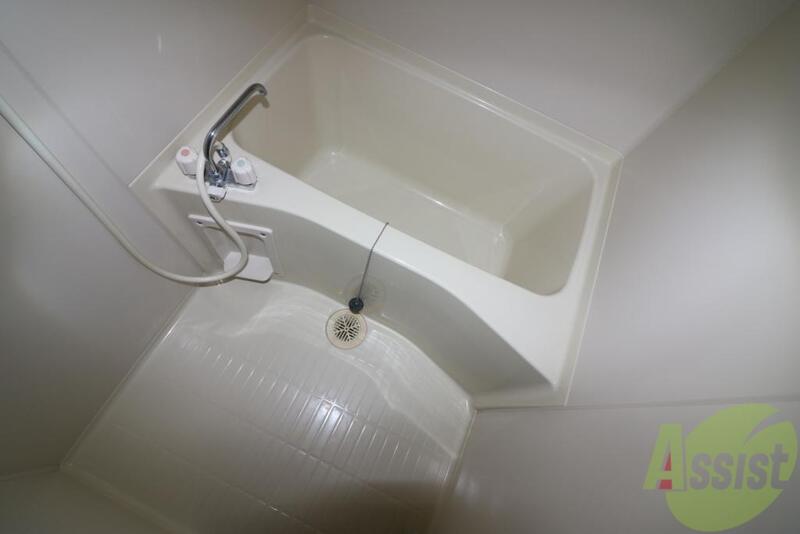 バス・シャワールーム　お湯に浸かって１日の疲れを癒やしてください