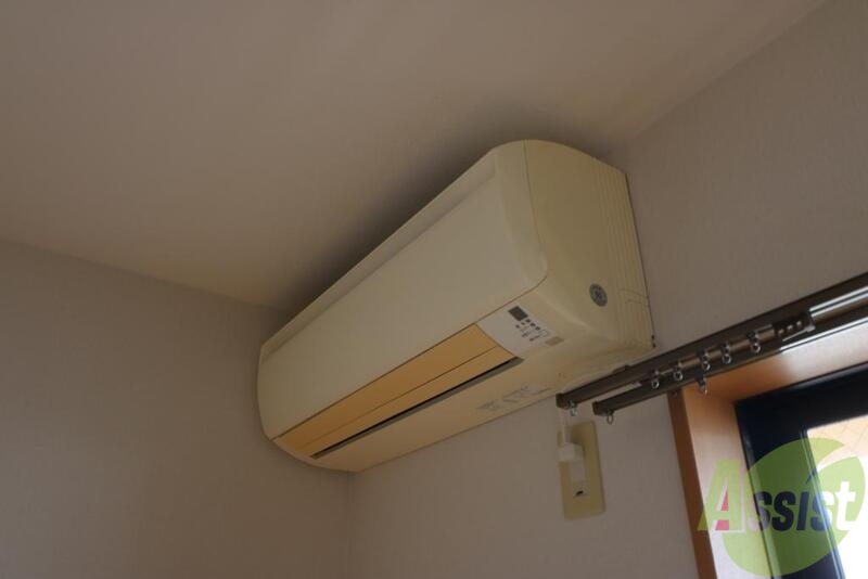 その他設備　エアコンです。これで一年中快適に過ごせますョ！！！