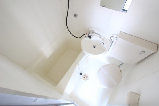 バス・シャワールーム　※別部屋の写真です