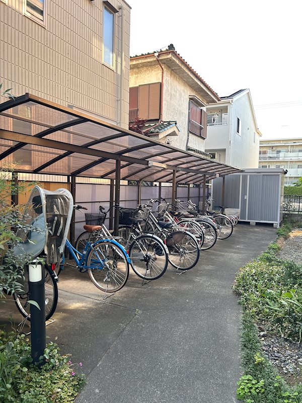 その他共有部分　屋根付き駐輪場