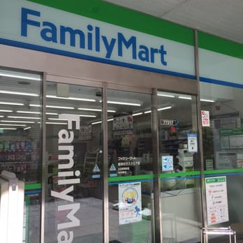 コンビニ　ファミリーマート銀座松竹スクエア店（コンビニ）まで179m