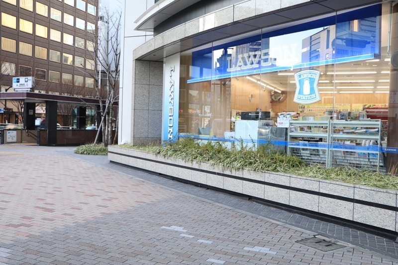 コンビニ　ローソン東銀座駅前店（コンビニ）まで152m