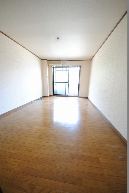 居室・リビング　写真は２０５号室