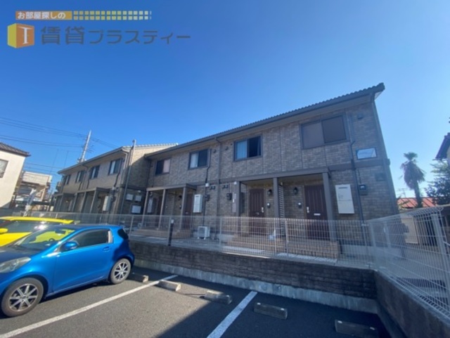 建物外観　ブラウンのサイディングがもときたかたの町並みに調和します。