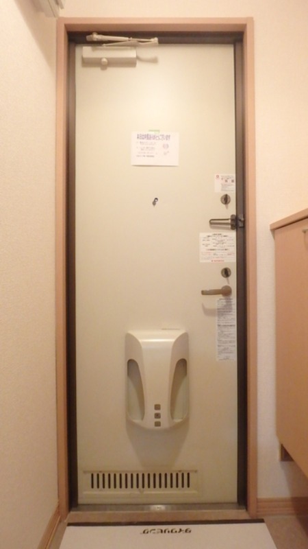 玄関　図面と現状に相違がある場合には現状を優先