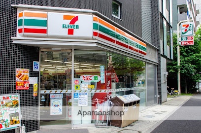 コンビニ　セブン－イレブン千代田岩本町２丁目店（コンビニ）まで197m