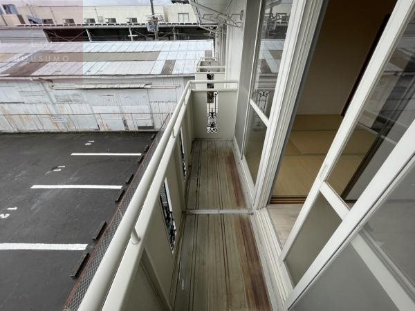 バルコニー　広々としたバルコニーです