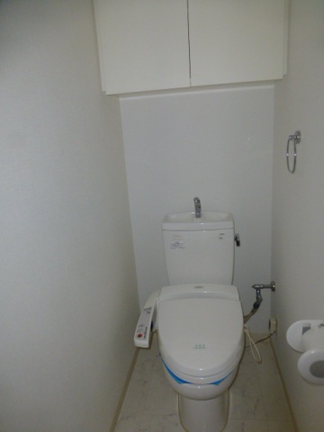 トイレ　写真は別号室のものです。