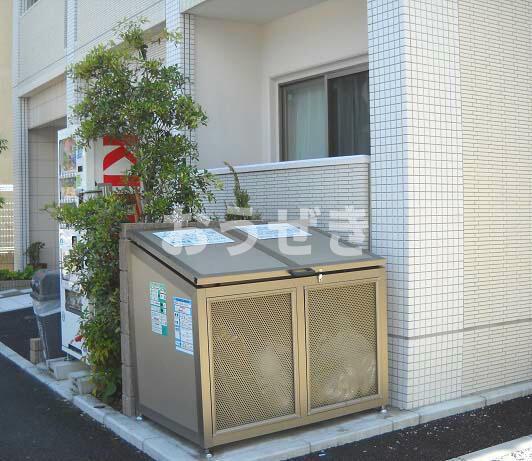 その他　敷地内に専用ゴミ置き場ありま…?