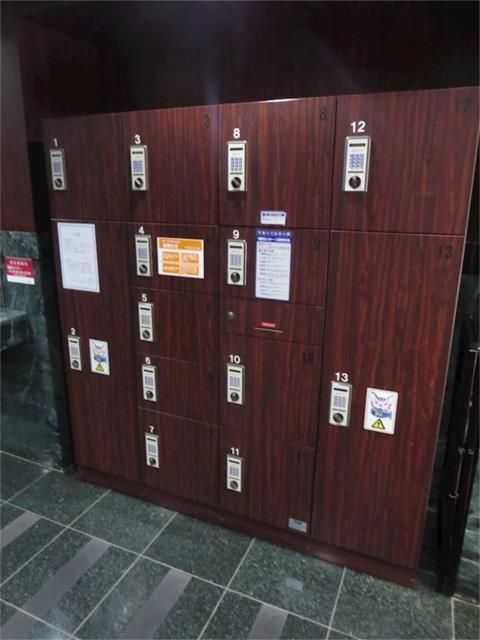 ロビー　■宅配ＢＯＸ■集合ポスト■バイク置き場