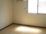 居室・リビング　家電のないお部屋です