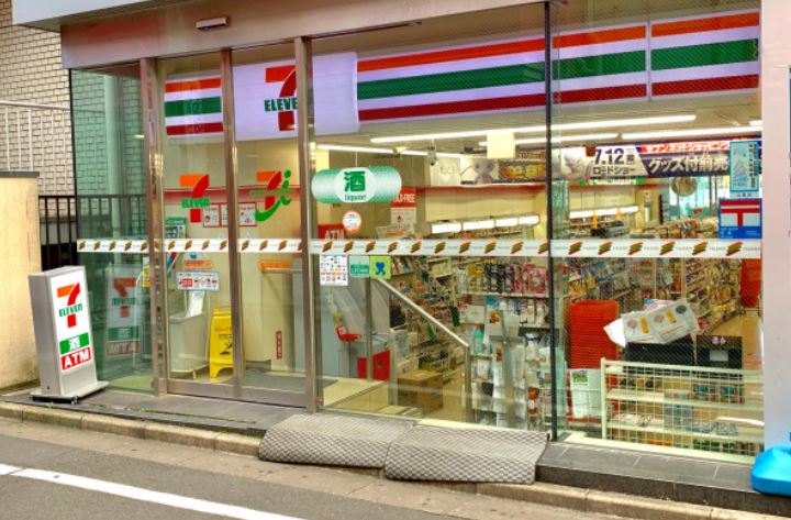 コンビニ　セブンイレブン亀戸駅東口店（コンビニ）まで139m