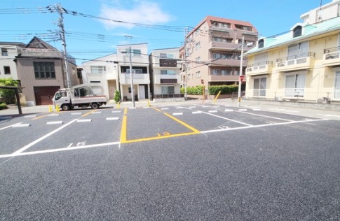 駐車場　☆共用設備もキレイ☆