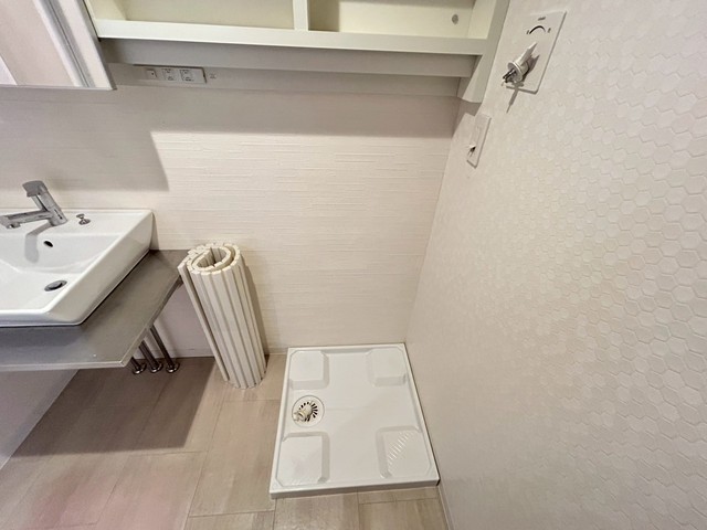 その他　写真は違う号室です。