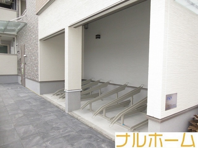 近鉄南大阪線 今川駅 徒歩8分 3階建 築1年の外観写真