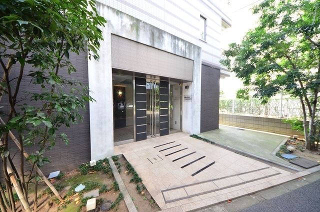 エントランス　部屋探しは株式会社　タウンハウジング　までお気軽にお問合せ…