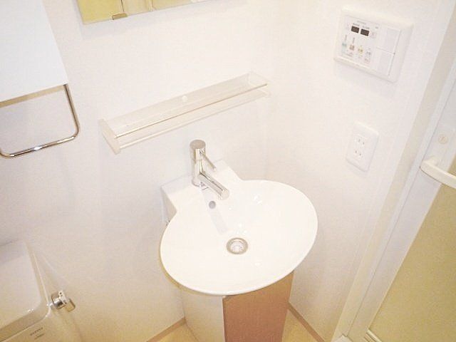 洗面設備　お部屋探しは株式会社　タウンハウジング　までお気軽にお問合…