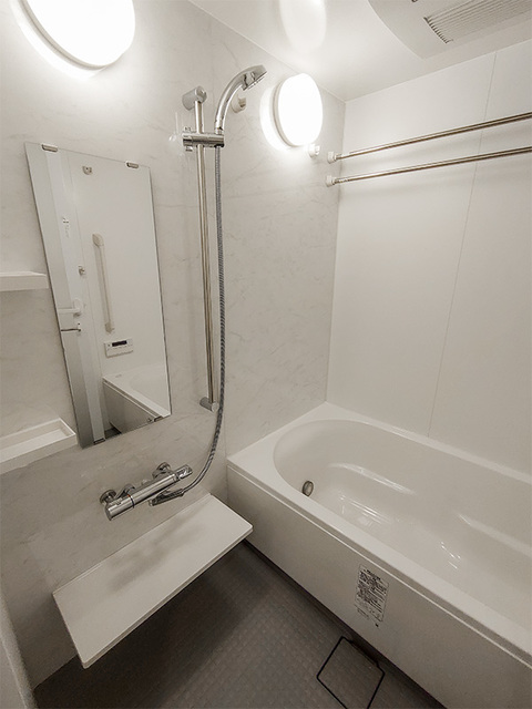 バス・シャワールーム　※写真は同タイプ住戸です。