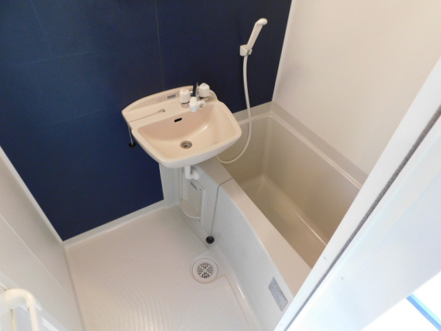 バス・シャワールーム　浴室乾燥機能付き