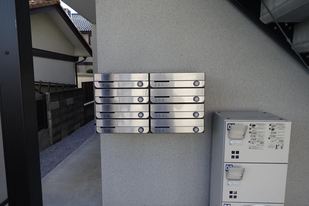 エントランス　宅配ボックス設置