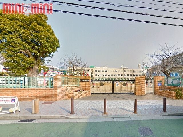 【神戸市垂水区川原のマンションの小学校】