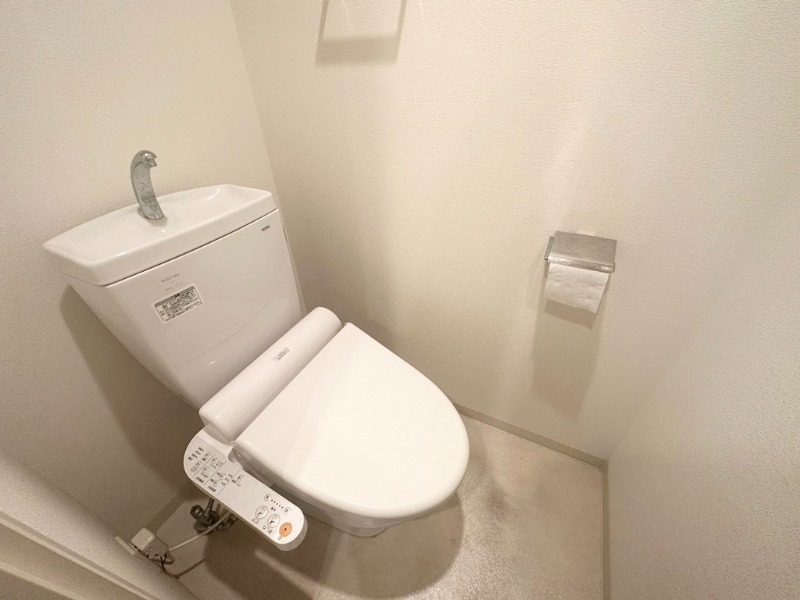 地下鉄谷町線 天満橋駅 徒歩10分 15階建 築12年のトイレ写真