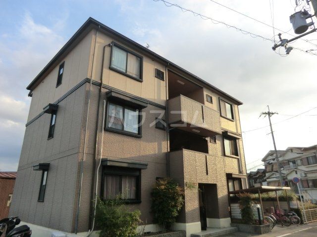 京都市西京区桂上野西町のマンションの建物外観