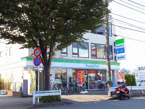 コンビニ　ファミリーマート京王稲城駅前店（コンビニ）まで463m