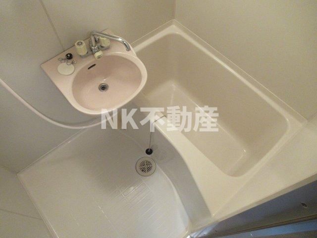 バス・シャワールーム　お風呂です