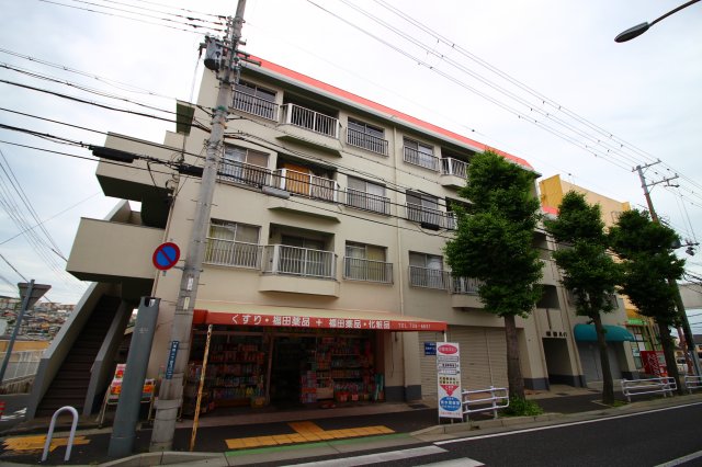 【神戸市垂水区福田のマンションの建物外観】