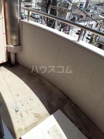 【世田谷区三宿のマンションのバルコニー】